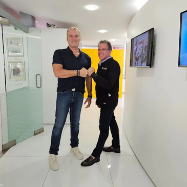 Slider image (5) Dr. Joseph Goodman - Top Dentist in Beverly Hills